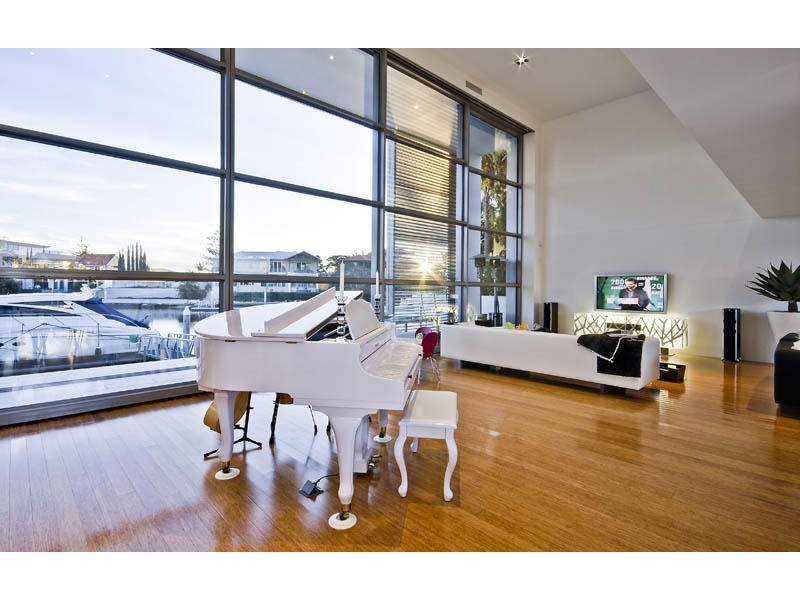 Isle Of Capri QLD 4217