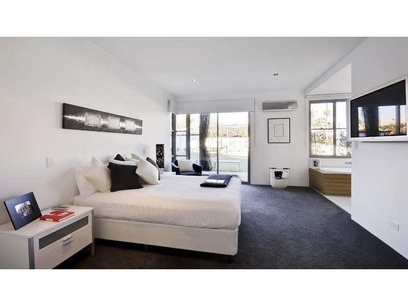 Isle Of Capri QLD 4217