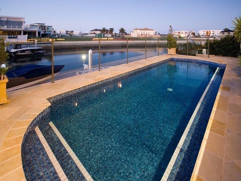 Paradise Point QLD 4216