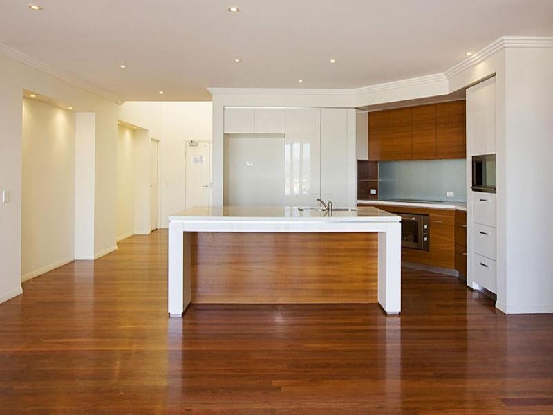 Varsity Lakes QLD 4227