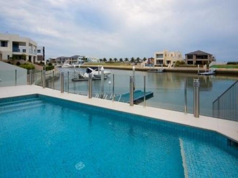 Paradise Point QLD 4216