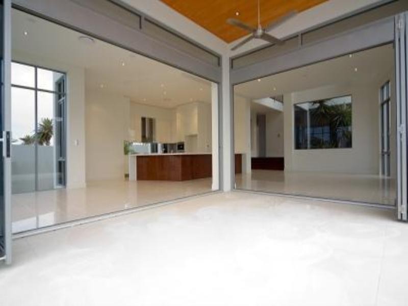 Paradise Point QLD 4216