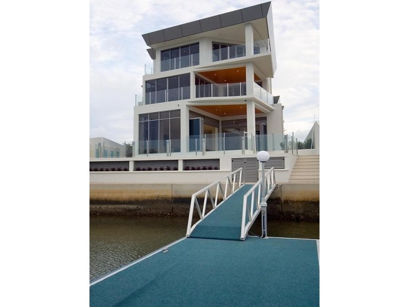 Paradise Point QLD 4216