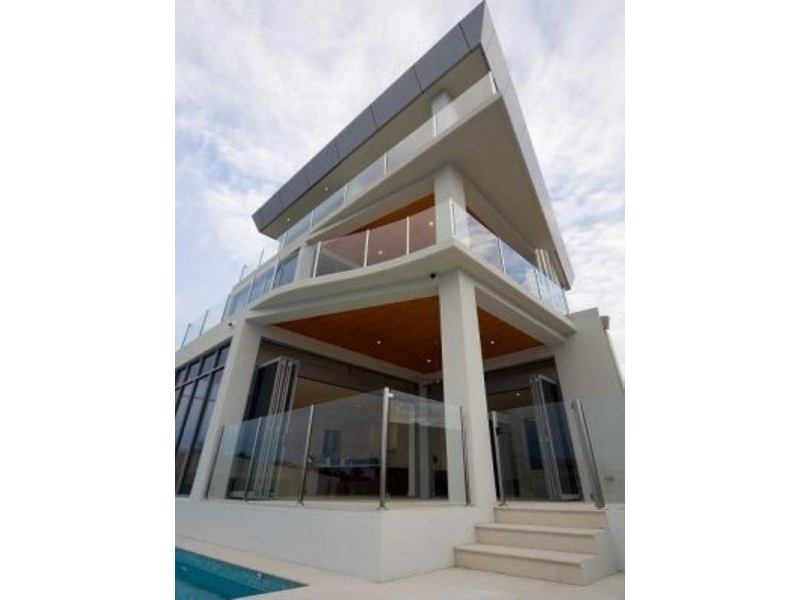 Paradise Point QLD 4216