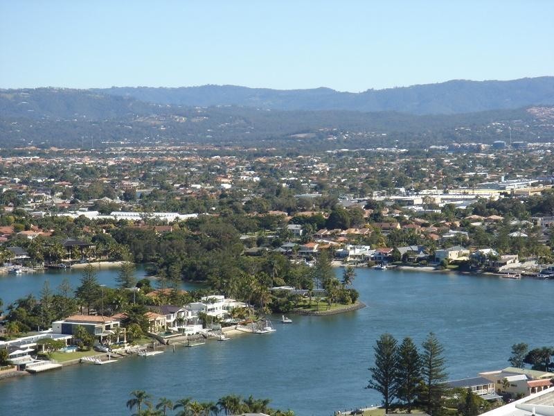 2808 9 Hamilton Avenue, Surfers Paradise QLD 4217