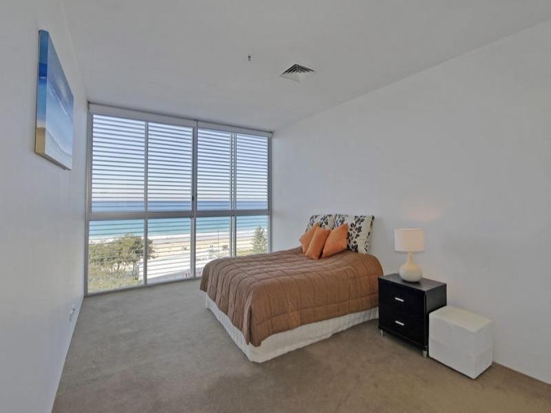 Broadbeach QLD 4218