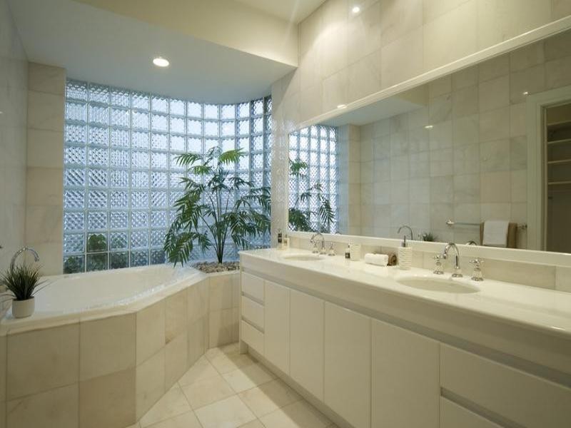 Paradise Point QLD 4216