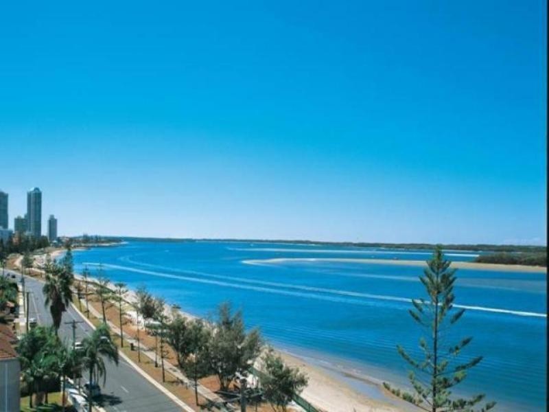 Labrador QLD 4215