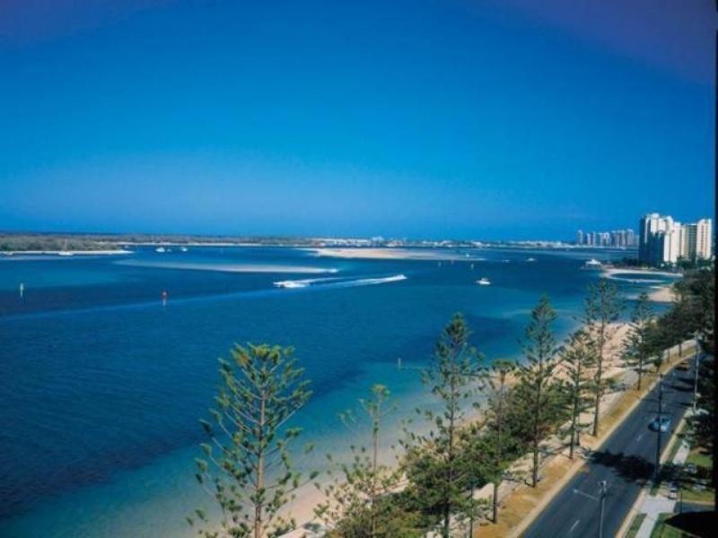Labrador QLD 4215