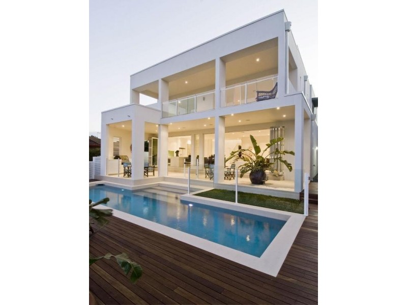 46 Sunshine Boulevard, Broadbeach Waters QLD 4218