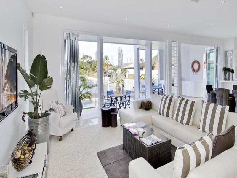 46 Sunshine Boulevard, Broadbeach Waters QLD 4218