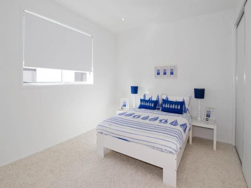 46 Sunshine Boulevard, Broadbeach Waters QLD 4218