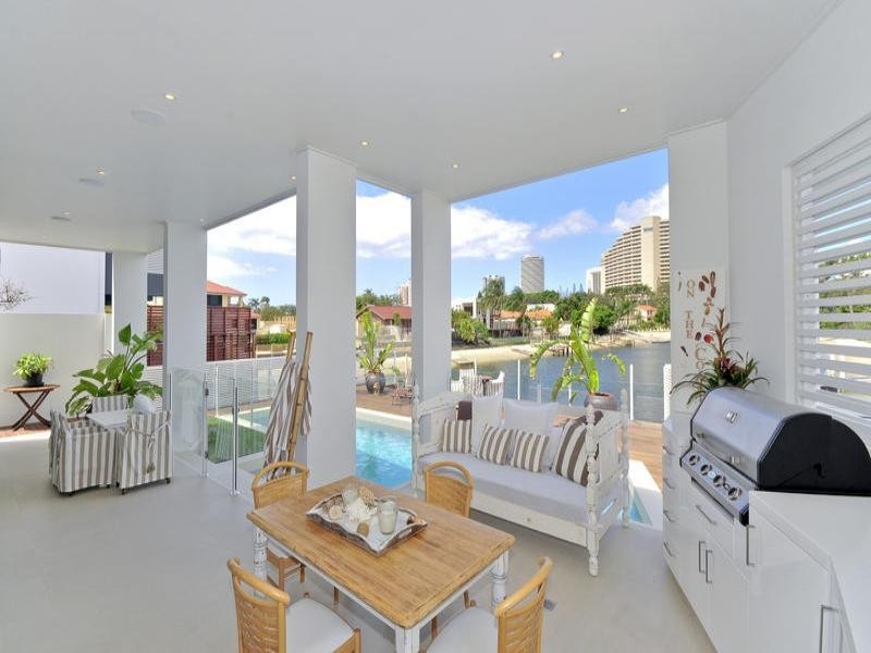 46 Sunshine Boulevard, Broadbeach Waters QLD 4218