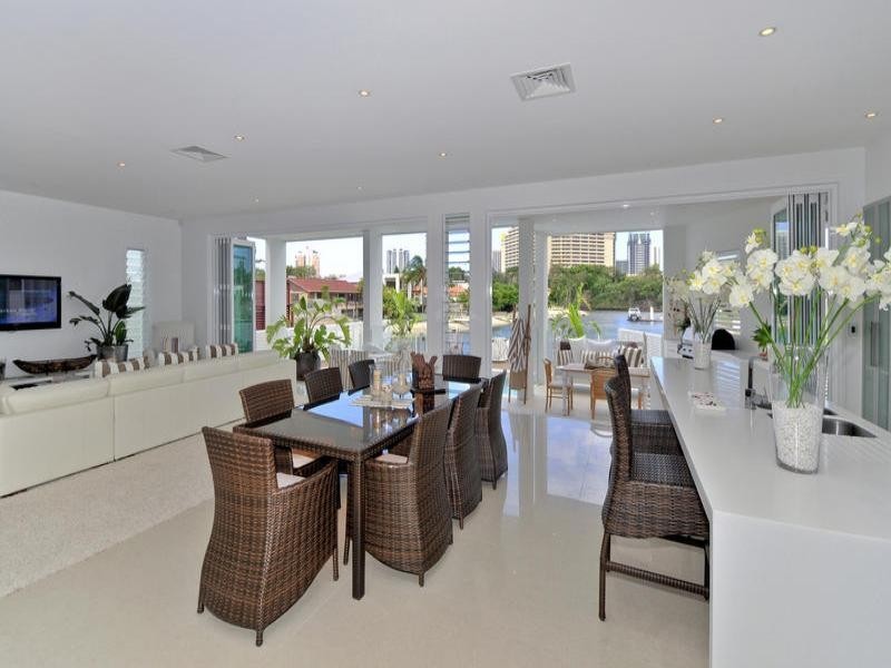 46 Sunshine Boulevard, Broadbeach Waters QLD 4218