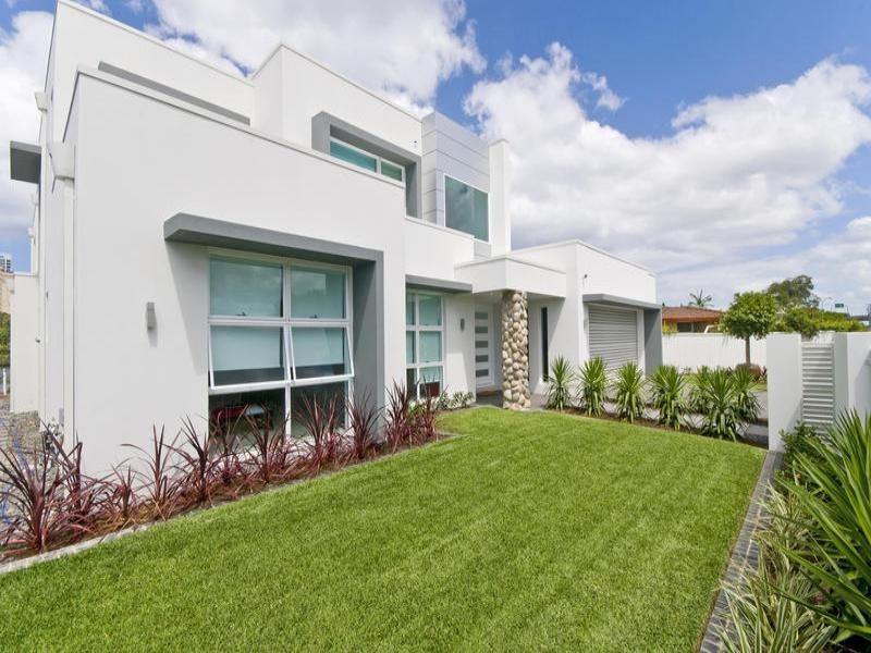 46 Sunshine Boulevard, Broadbeach Waters QLD 4218