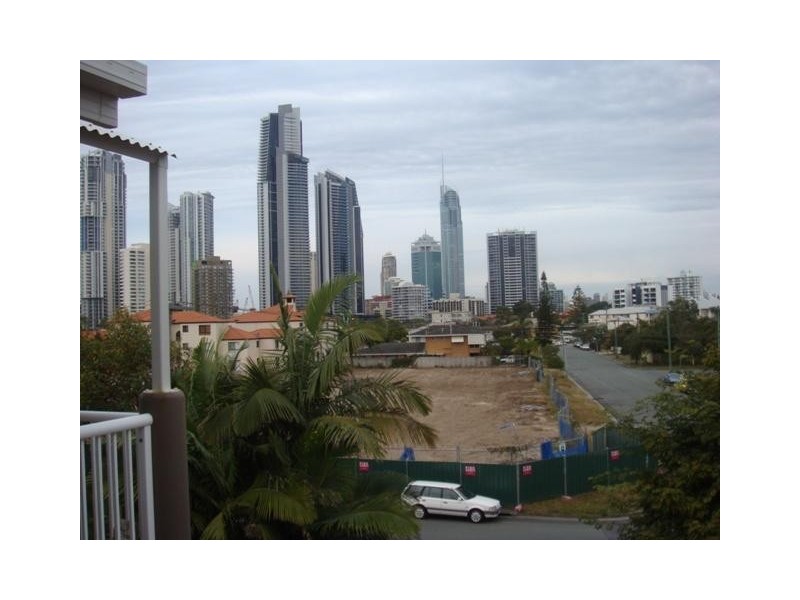 Chevron Island QLD 4217