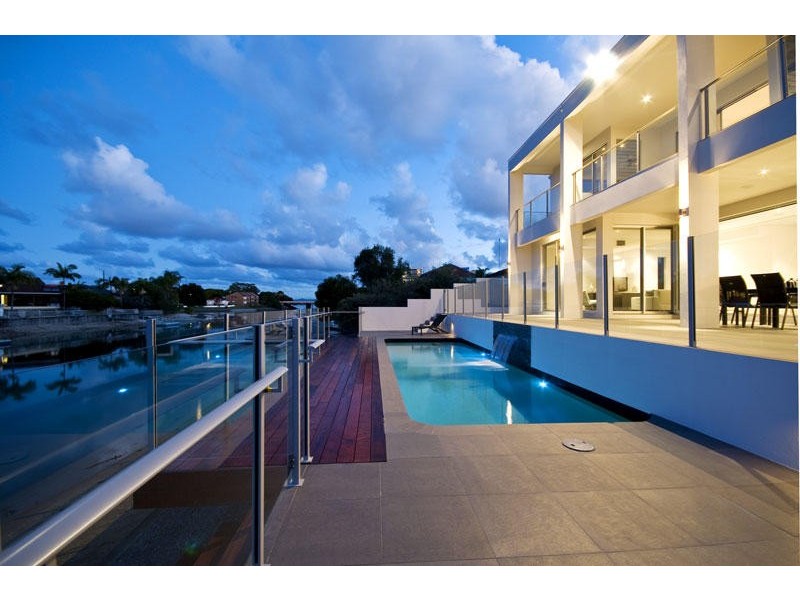 Broadbeach Waters QLD 4218