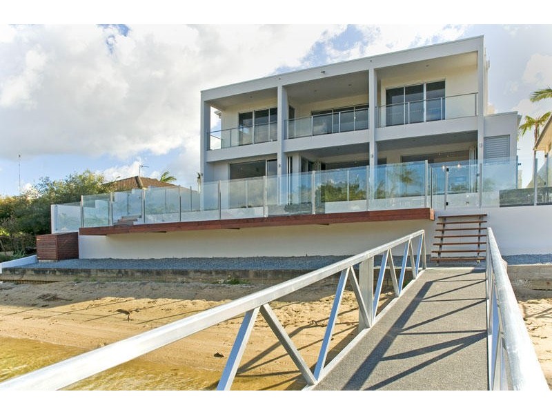 Broadbeach Waters QLD 4218