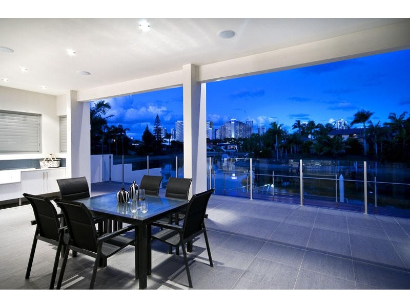 Broadbeach Waters QLD 4218