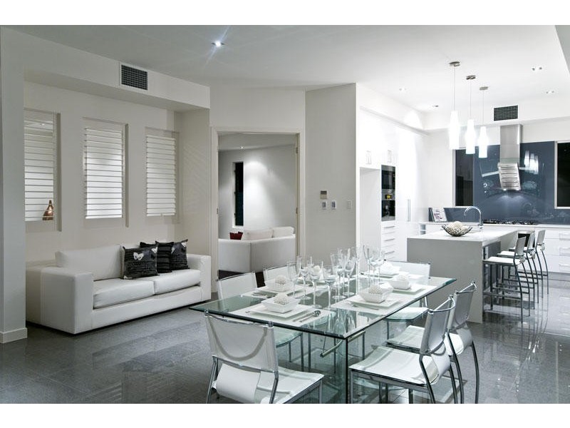 Broadbeach Waters QLD 4218