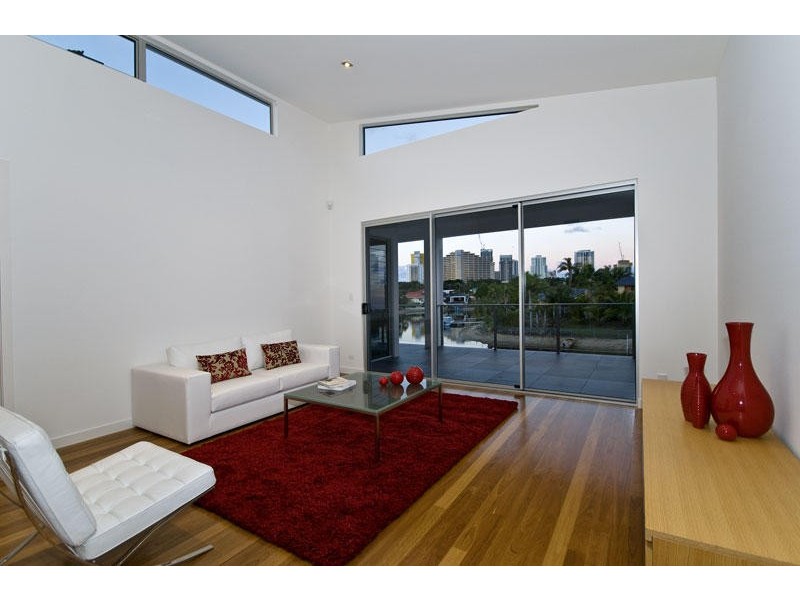 Broadbeach Waters QLD 4218