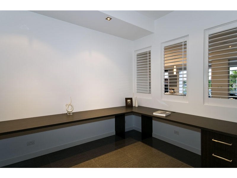 Broadbeach Waters QLD 4218