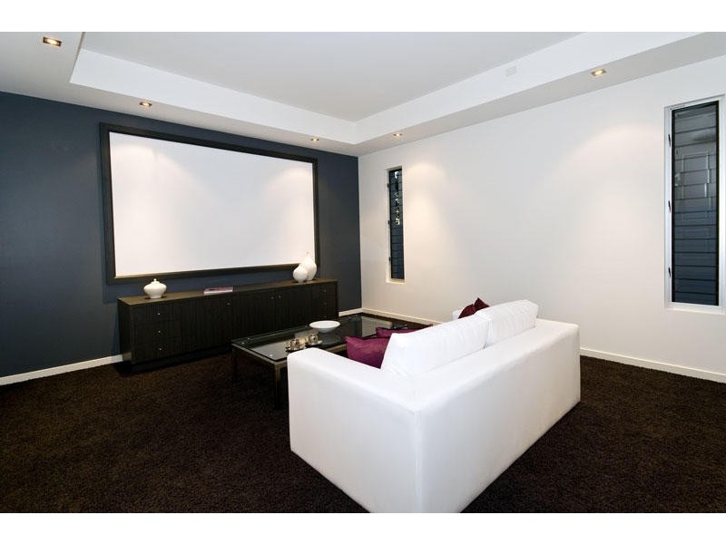Broadbeach Waters QLD 4218