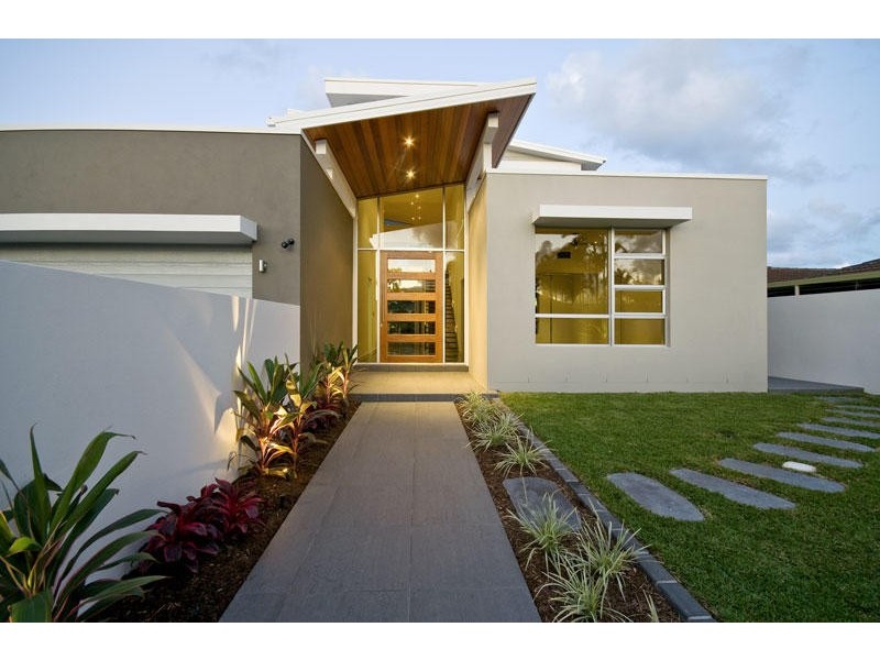 Broadbeach Waters QLD 4218