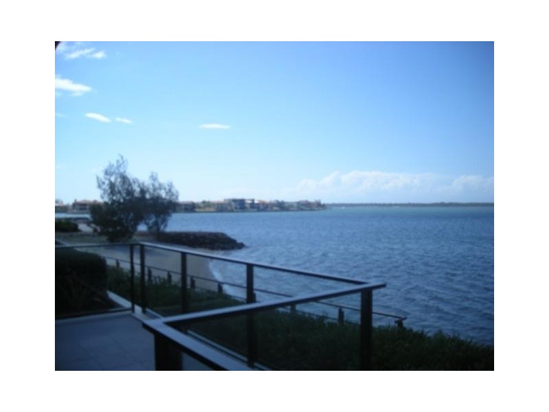 Paradise Point QLD 4216