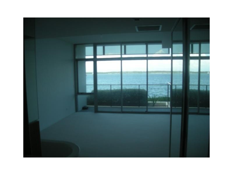 Paradise Point QLD 4216