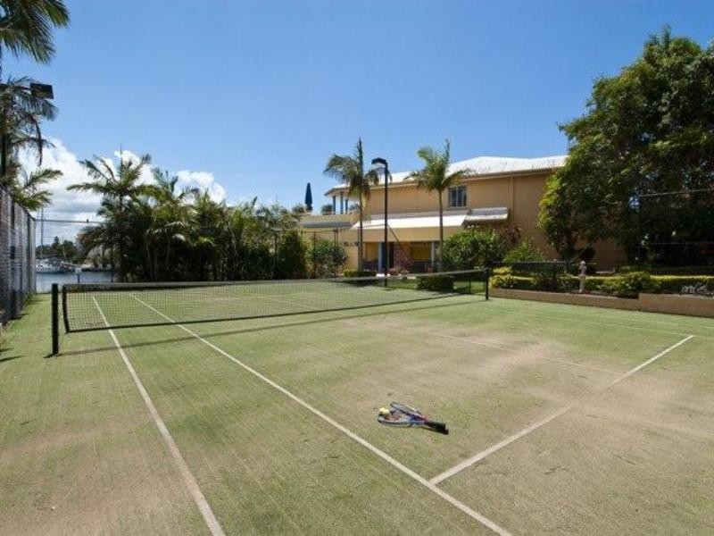 Paradise Point QLD 4216