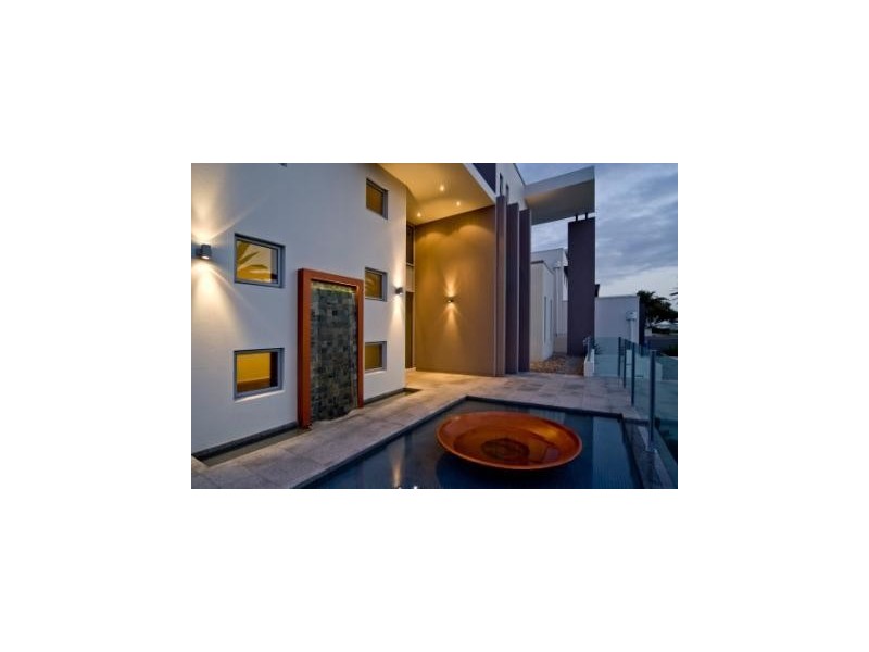 Paradise Point QLD 4216