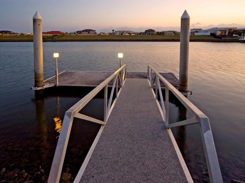 Hope Island QLD 4212