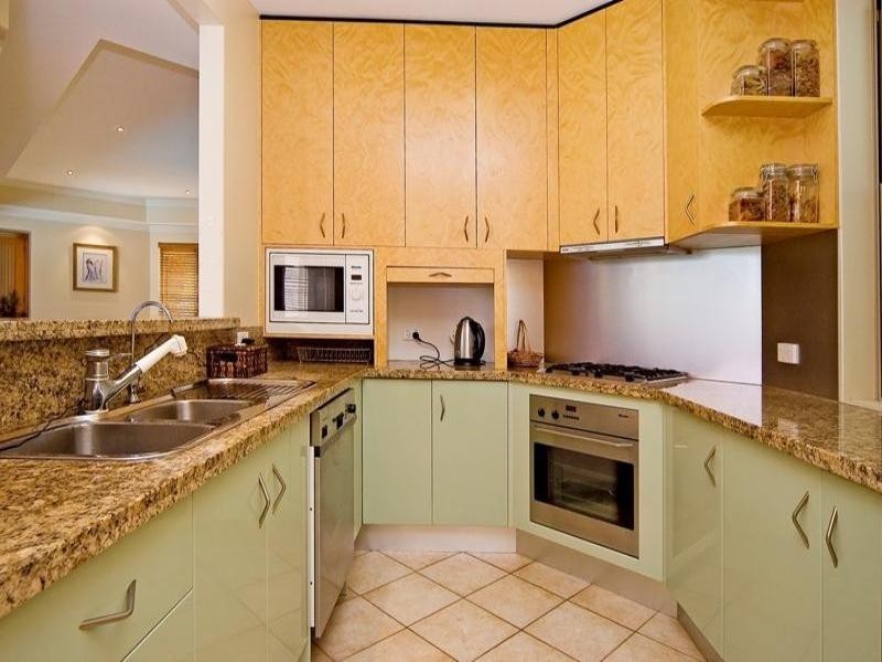 Hope Island QLD 4212