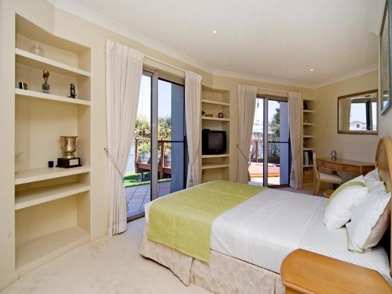 Hope Island QLD 4212