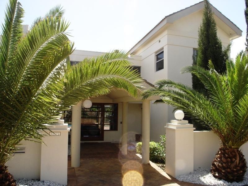 6275 Timber View Court, Sanctuary Cove QLD 4212