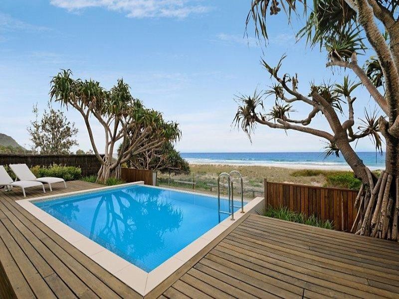 1 Twenty Seventh Avenue, Palm Beach QLD 4221