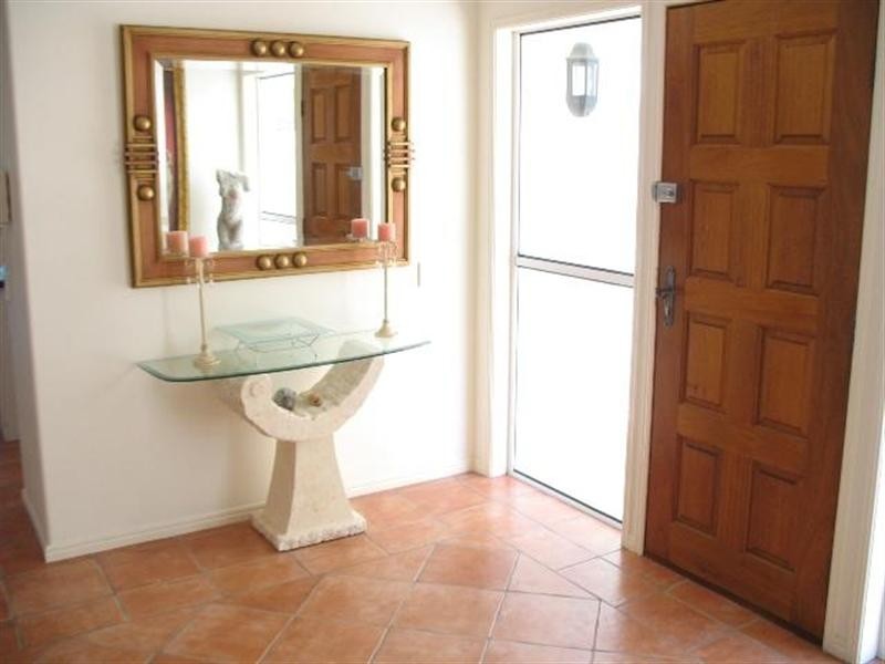 Chevron Island QLD 4217