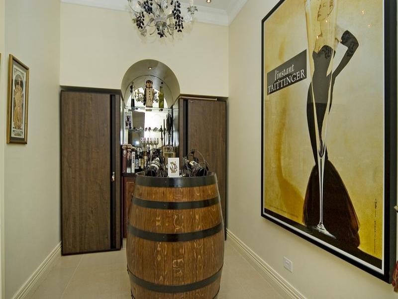 Paradise Point QLD 4216