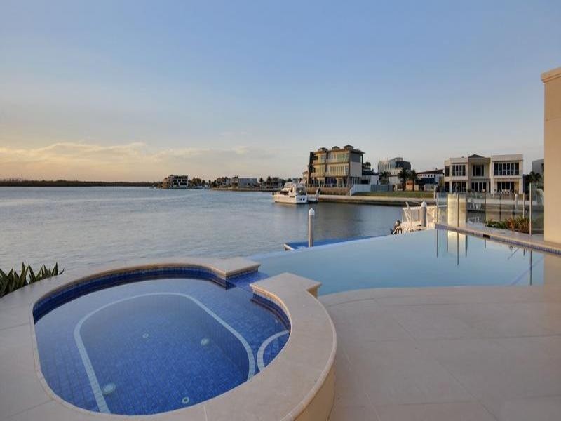 Paradise Point QLD 4216