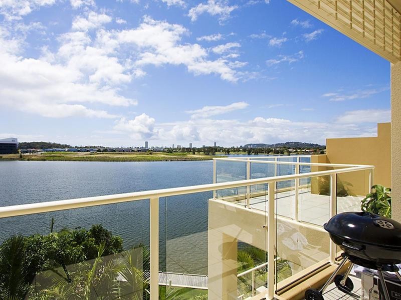 Varsity Lakes QLD 4227