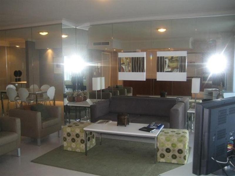 23 Ferny Avenue, Surfers Paradise QLD 4217