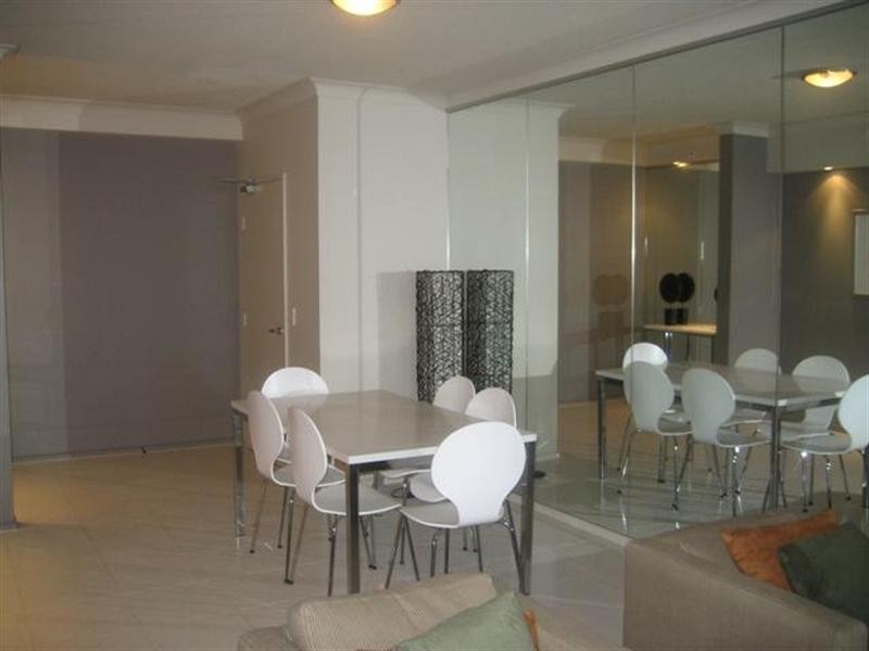 23 Ferny Avenue, Surfers Paradise QLD 4217