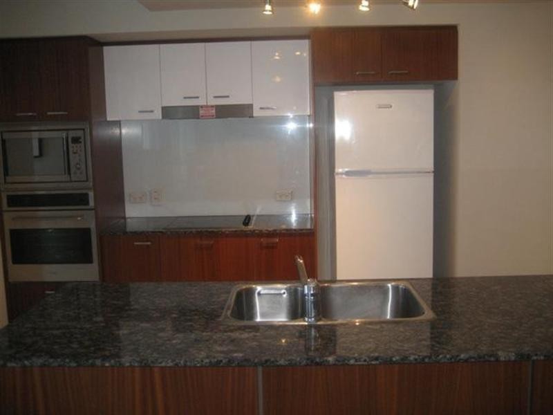 23 Ferny Avenue, Surfers Paradise QLD 4217