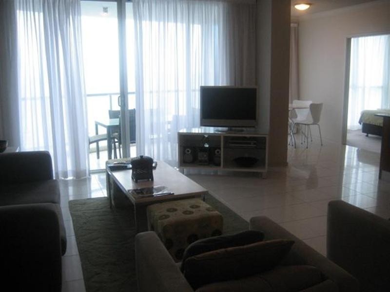 23 Ferny Avenue, Surfers Paradise QLD 4217