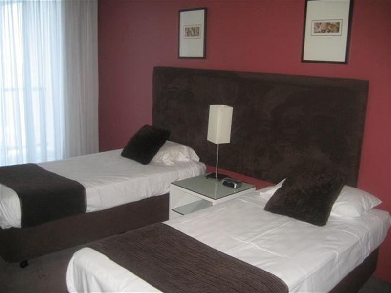 23 Ferny Avenue, Surfers Paradise QLD 4217