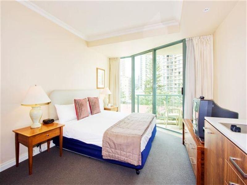 25 Laycock Street, Surfers Paradise QLD 4217