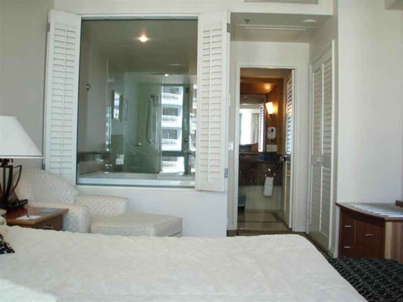 25 Laycock Street, Surfers Paradise QLD 4217