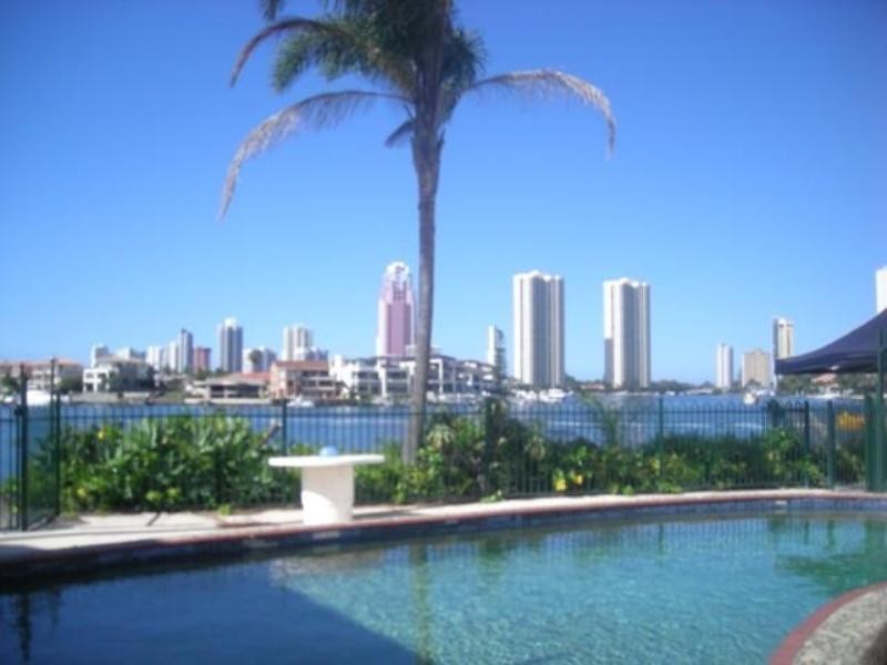 Chevron Island QLD 4217