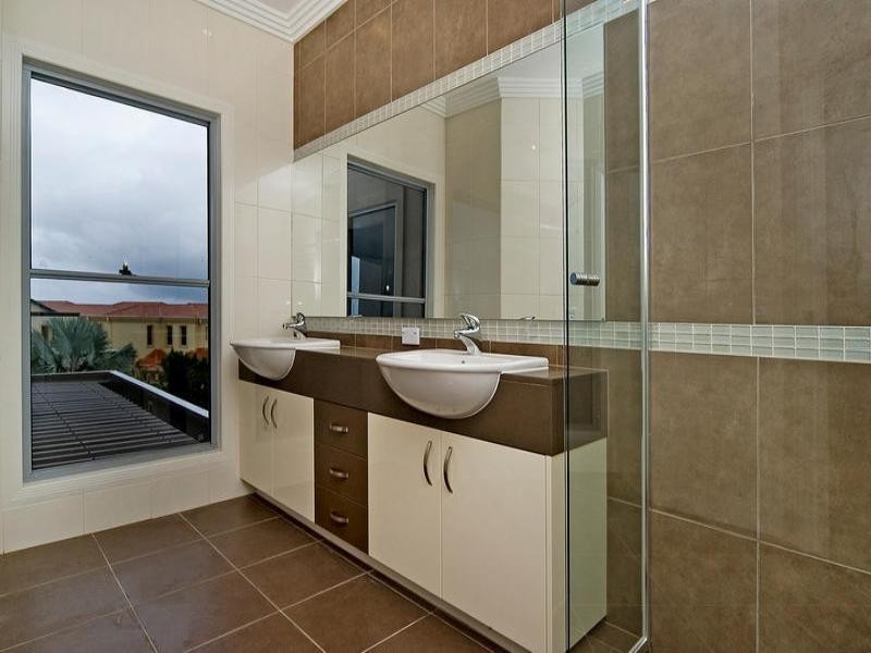 1 – 4799 The Parkway, Sanctuary Cove QLD 4212